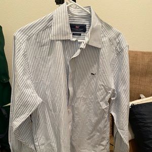 Men’s vineyard vines dress shirt